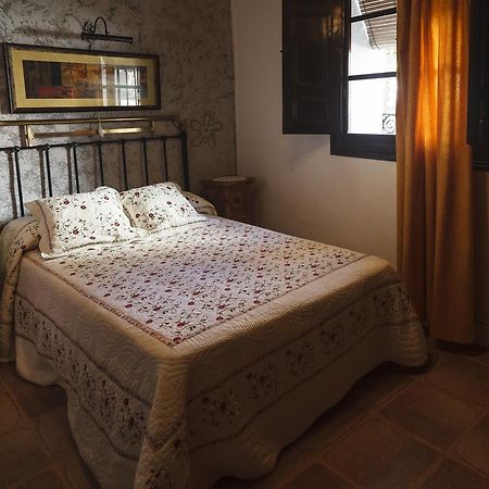 La Casa Del Tio Venancio Guest House Caracenilla ห้อง รูปภาพ