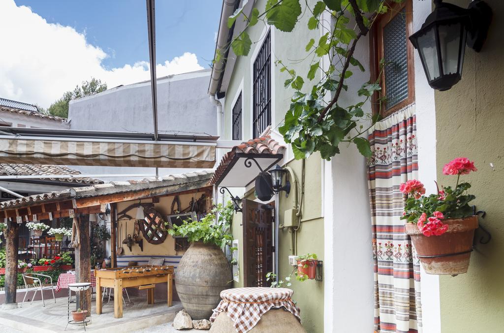 La Casa Del Tio Venancio Guest House Caracenilla ภายนอก รูปภาพ