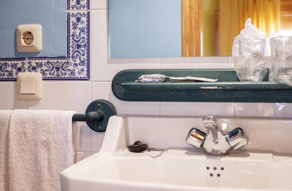 La Casa Del Tio Venancio Guest House Caracenilla ภายนอก รูปภาพ