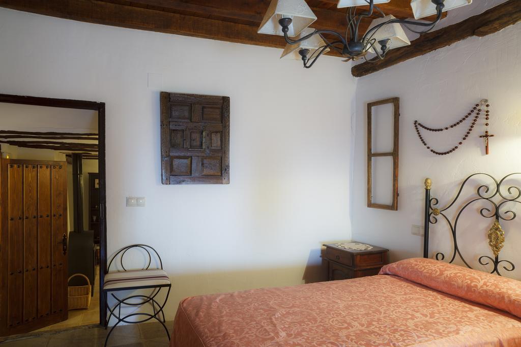 La Casa Del Tio Venancio Guest House Caracenilla ภายนอก รูปภาพ